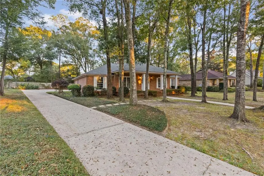 2105 Charingwood Drive E, Mobile, AL 36695 - Image #3