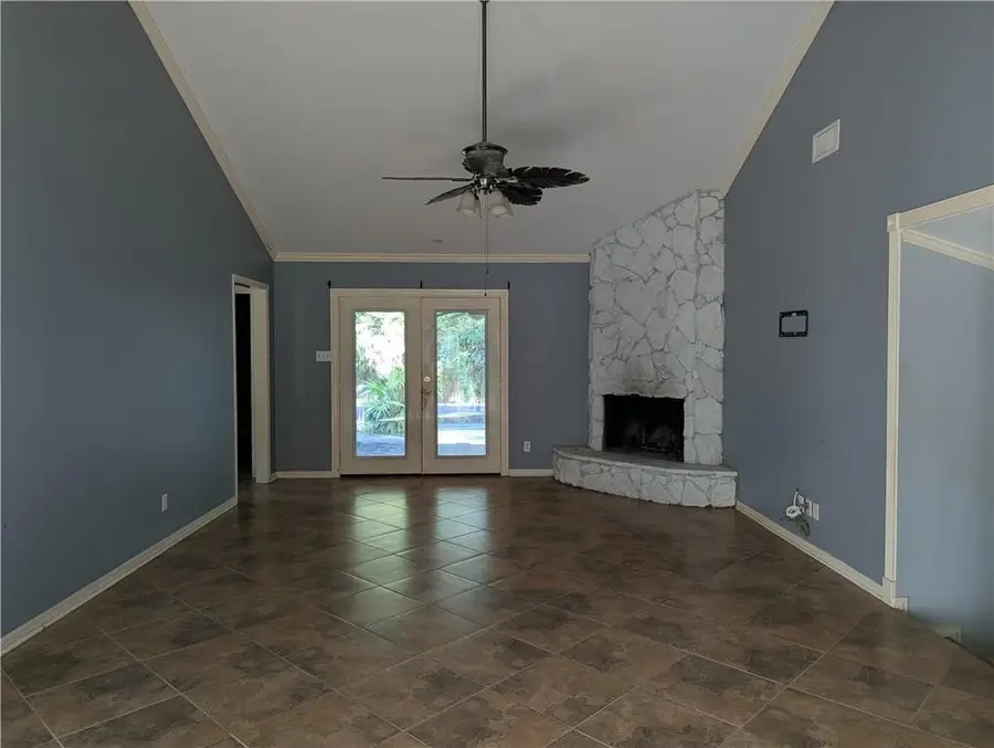 4301 Tara Drive E, Mobile, AL 36619 - Image #2