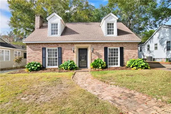 8 Elizabeth Place, Mobile, AL 36606