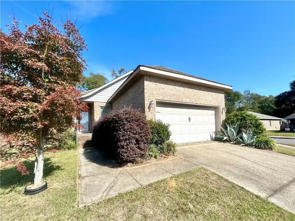 6320 Mcmurray Place N, Mobile, AL 36609 - Image #1