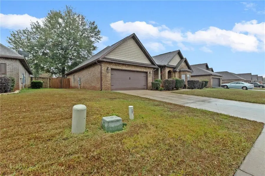 9823 Torrington Drive N, Semmes, AL 36575 - Image #2