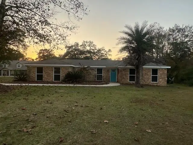 11220 Queens Way, Theodore, AL 36582 - Image #1