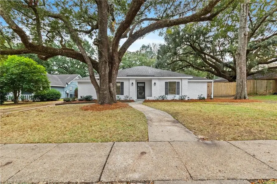 6009 Laurel Wood Court, Mobile, AL 36609 - Image #2