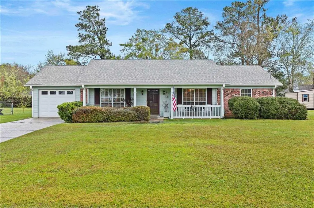 49 Magnolia Circle, Foley, AL 36535 - Image #1