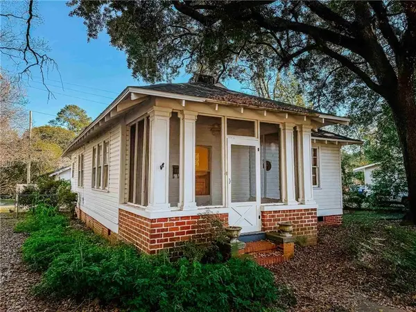 206 1st Street, Chickasaw, AL 36611