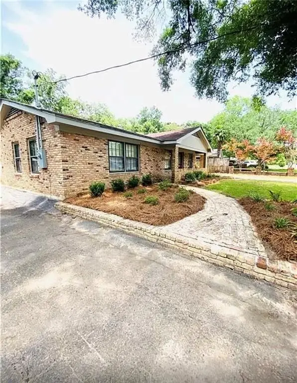 708 Ynestra Drive, Mobile, AL 36609 - Image #2