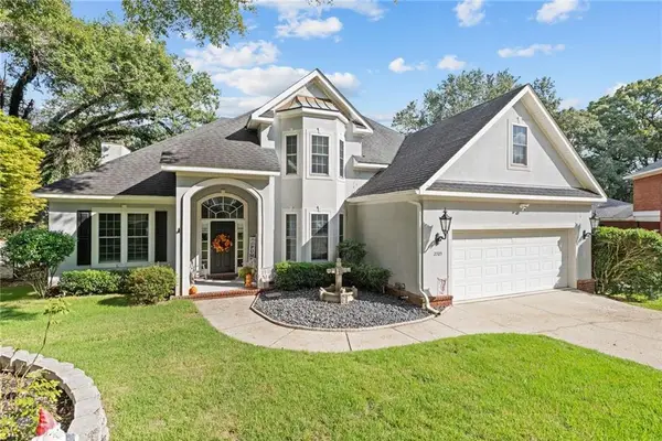 2705 Charlestowne Drive, Mobile, AL 36693
