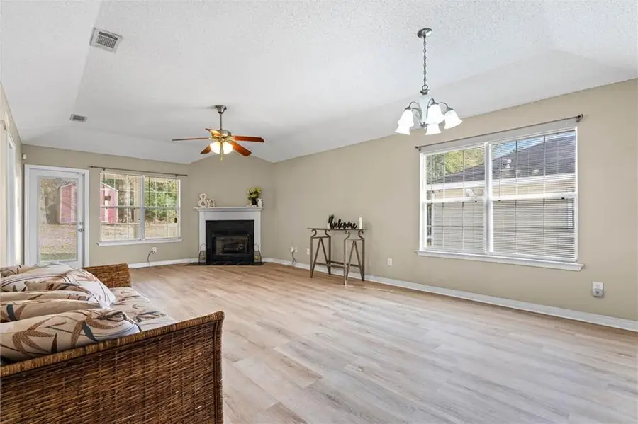 4636 St Charles Court, Mobile, AL 36618 - Image #2