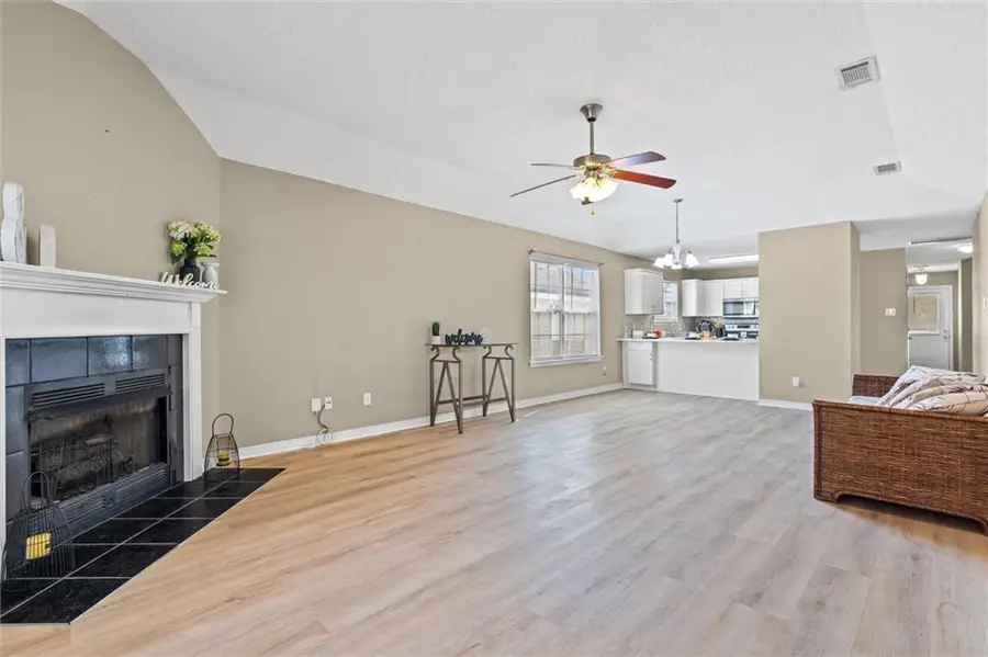 4636 St Charles Court, Mobile, AL 36618 - Image #3