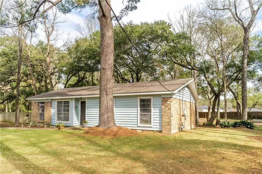 8601 Cedar Wood Drive E, Theodore, AL 36582 - Image #3