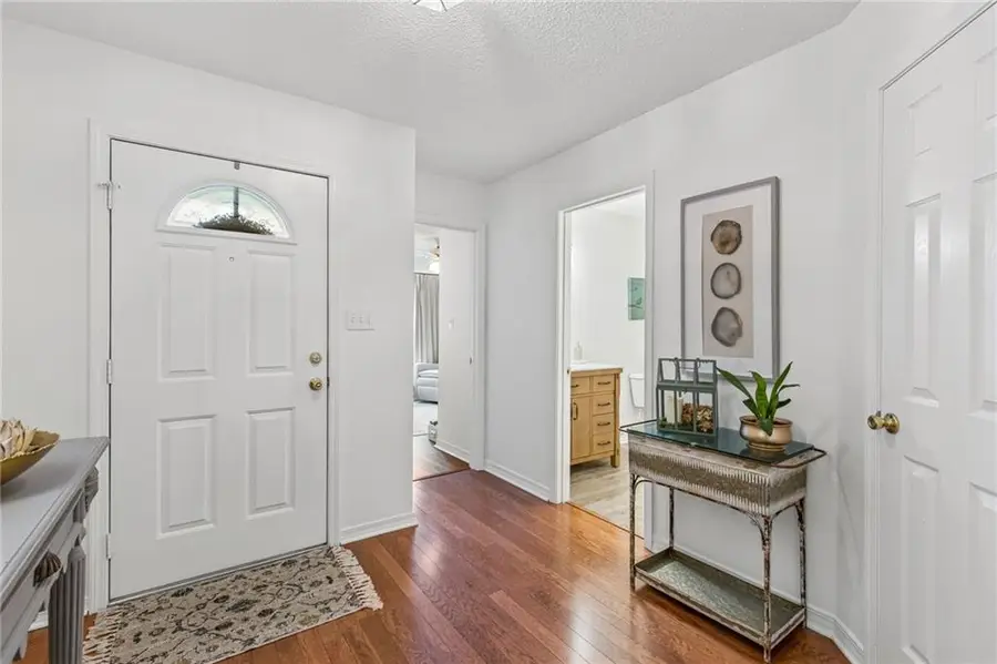 664 Spring Lake Drive W, Mobile, AL 36695 - Image #2