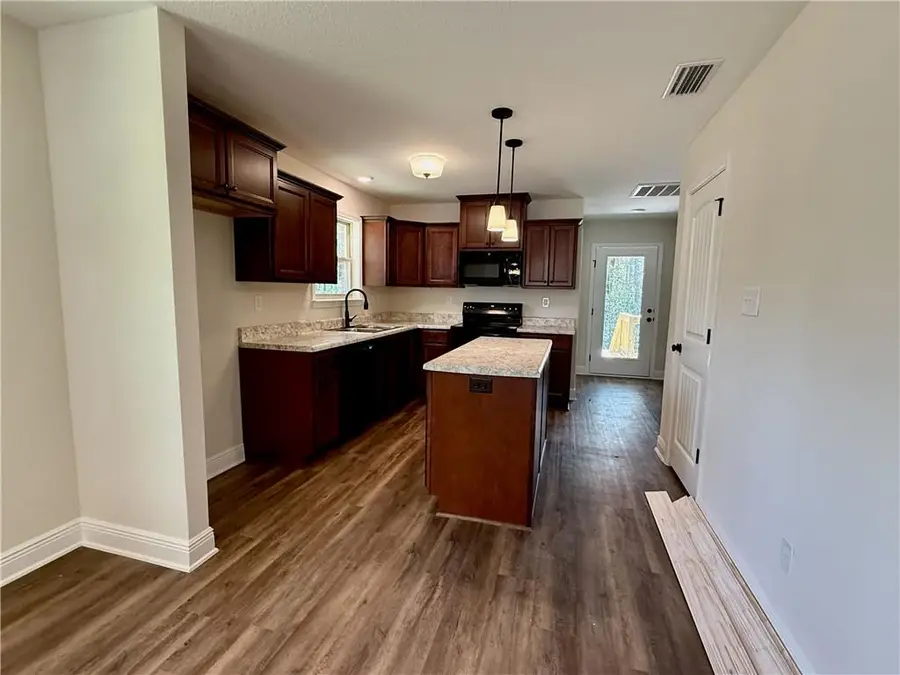 1133 Forest Glen Drive, Mobile, AL 36618 - Image #3