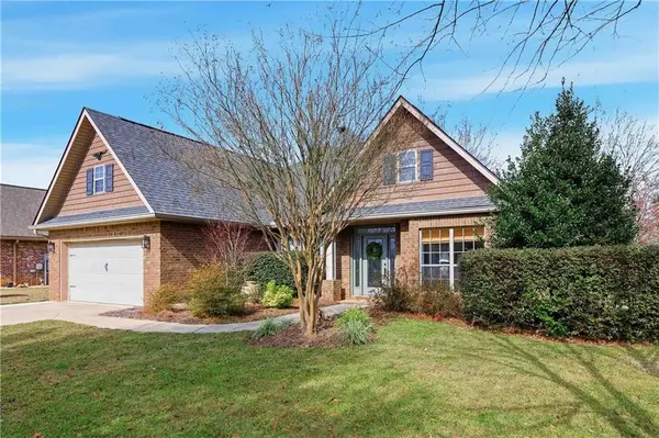 729 Whittington Avenue, Fairhope, AL 36532