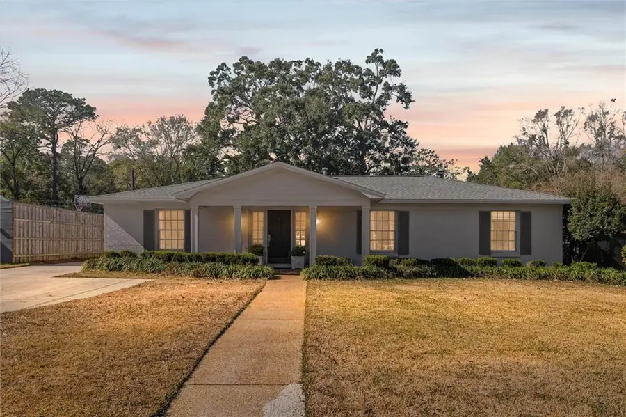 363 Ridgelawn Drive W, Mobile, AL 36608 - Image #2