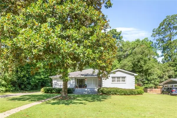 305 Springwood Drive N, Mobile, AL 36608