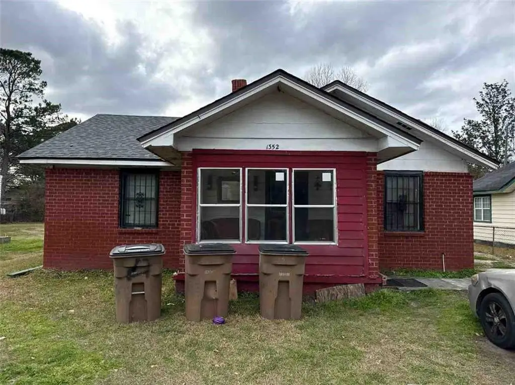 1352 E Linwood Drive, Mobile, AL 36605 - #1