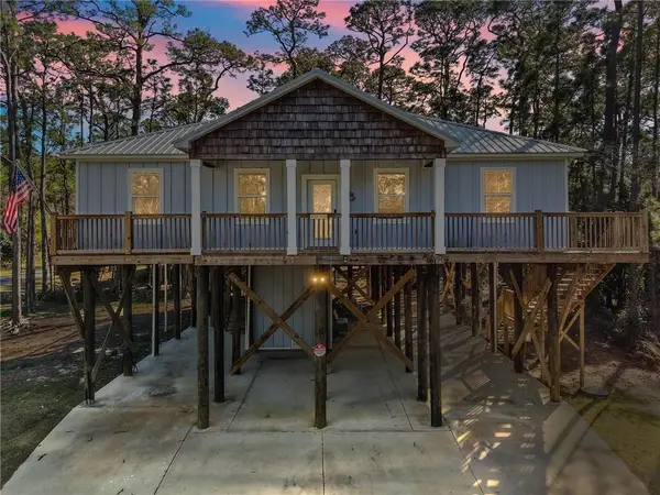 501 Conde Avenue, Dauphin Island, AL 36528
