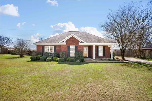 12491 Grand Bay Farms Drive, Grand Bay, AL 36541