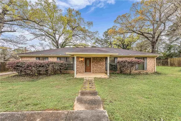 225 Denise Lane, Spanish Fort, AL 36527
