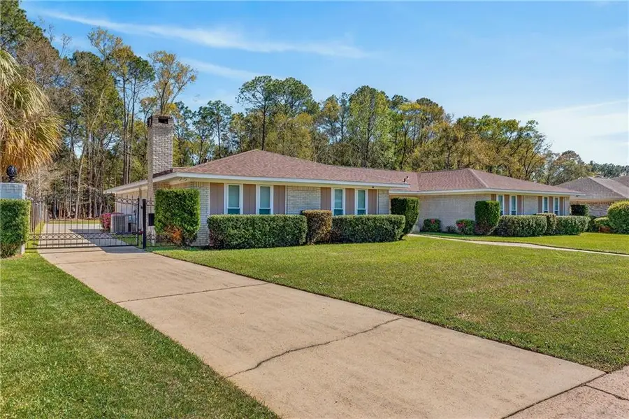 1271 Spring Valley Drive E, Mobile, AL 36693 - #2