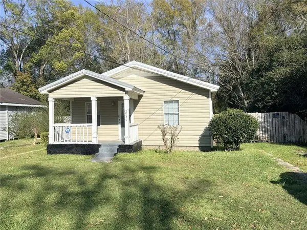 2757 N Thompson Drive, Mobile, AL 36606