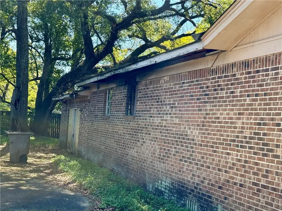 2151 Clement Street, Mobile, AL 36617 - #3