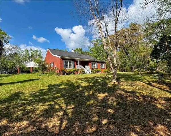 16325 South Boulevard, Silverhill, AL 36576