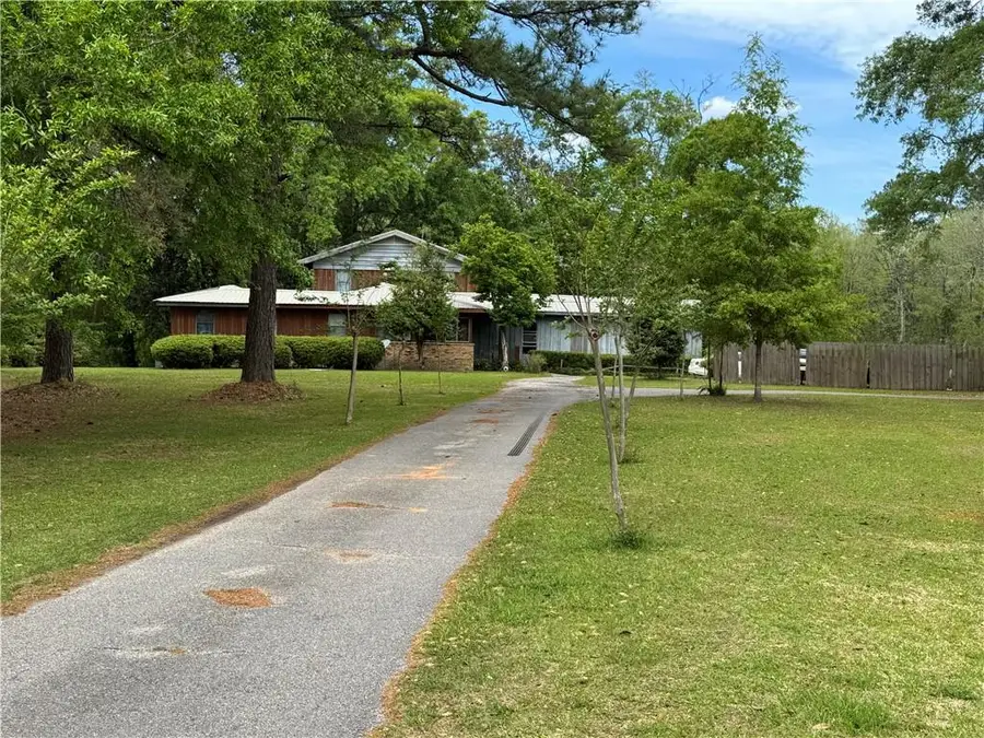 161 Magnolia Avenue, Satsuma, AL 36572 - #2