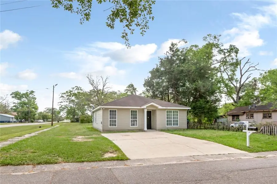 364 3rd Place, Chickasaw, AL 36611 - #2