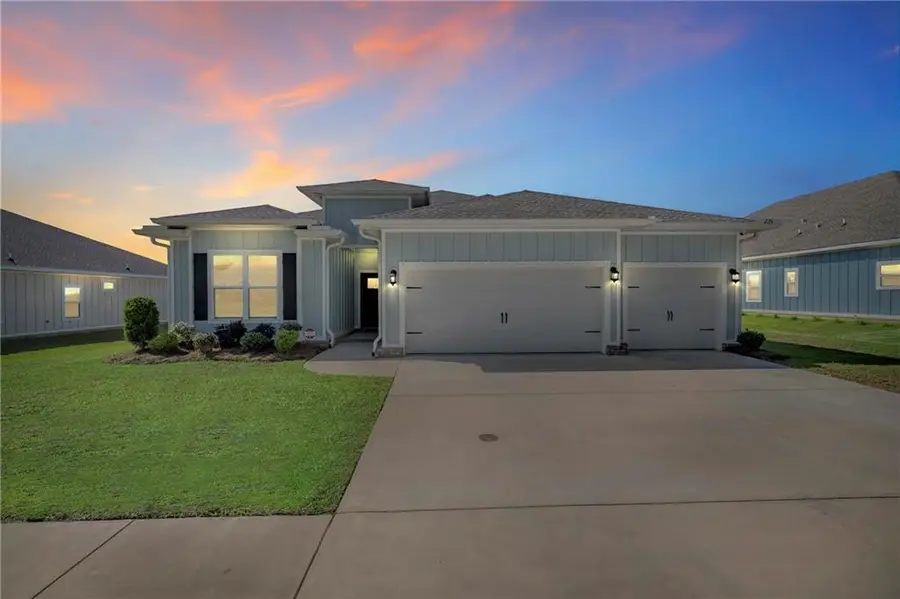 226 Bronze Street, Fairhope, AL 36532 - #3