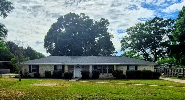 5551 Darring Street, Satsuma, AL 36572