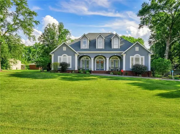 5402 Huckleberry Lane, Moss Point, MS 39562