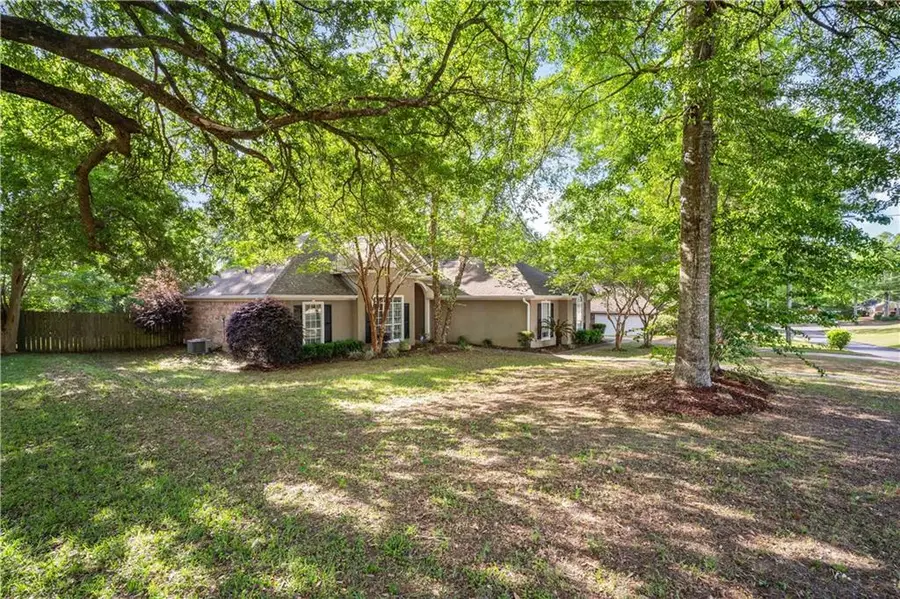 2775 Oakridge West Drive, Mobile, AL 36608 - #2