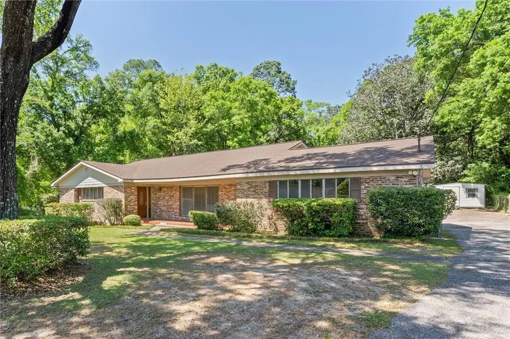 4110 Lake Circle N, Mobile, AL 36693 - #1