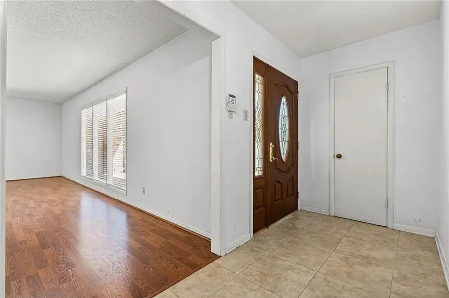 4110 Lake Circle N, Mobile, AL 36693 - #3