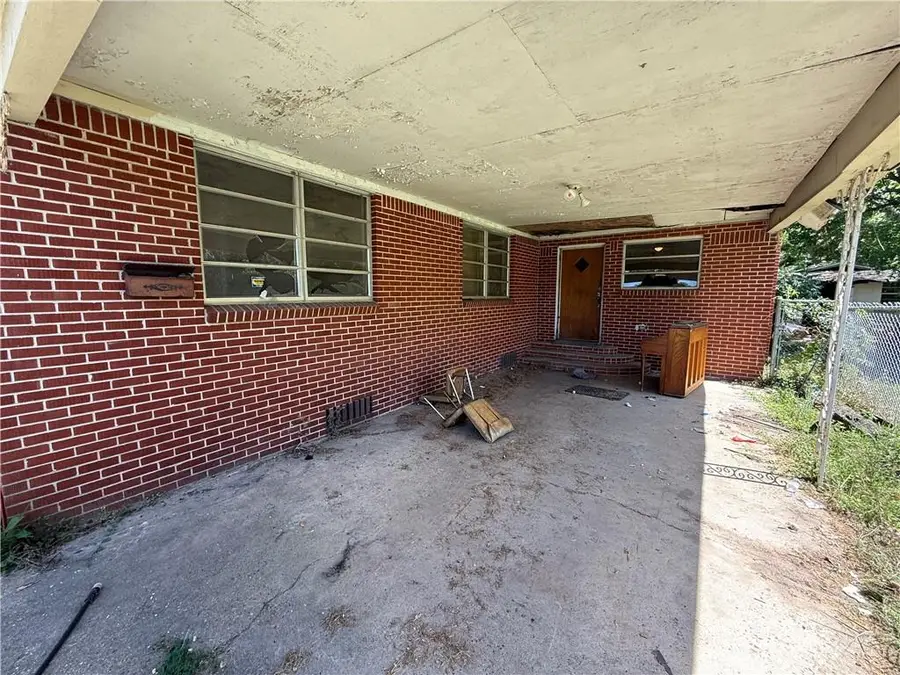 221 Leonard Avenue, Mobile, AL 36610 - #2