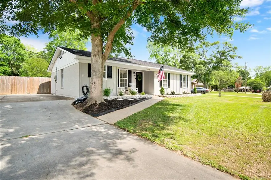 8550 Mcadams Drive S, Theodore, AL 36582 - #2