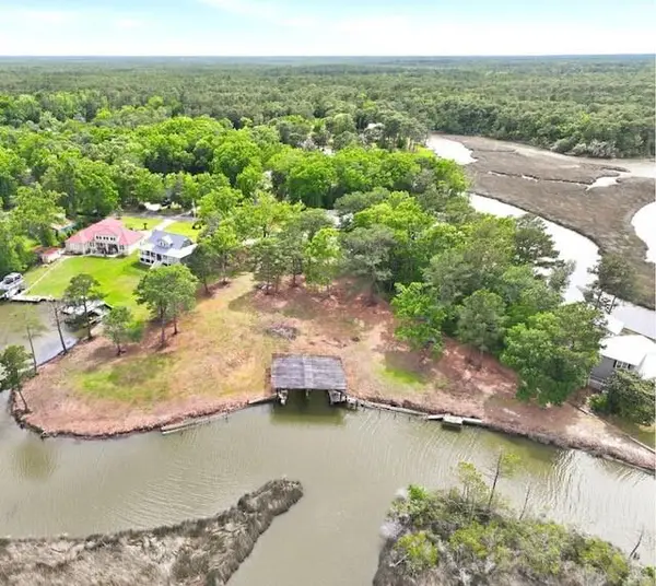 12163 Marguerite Drive, Coden, AL 36523