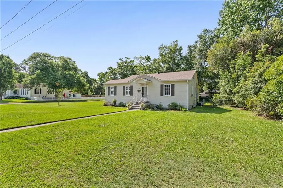 3051 Baronne Street, Mobile, AL 36606 - #2