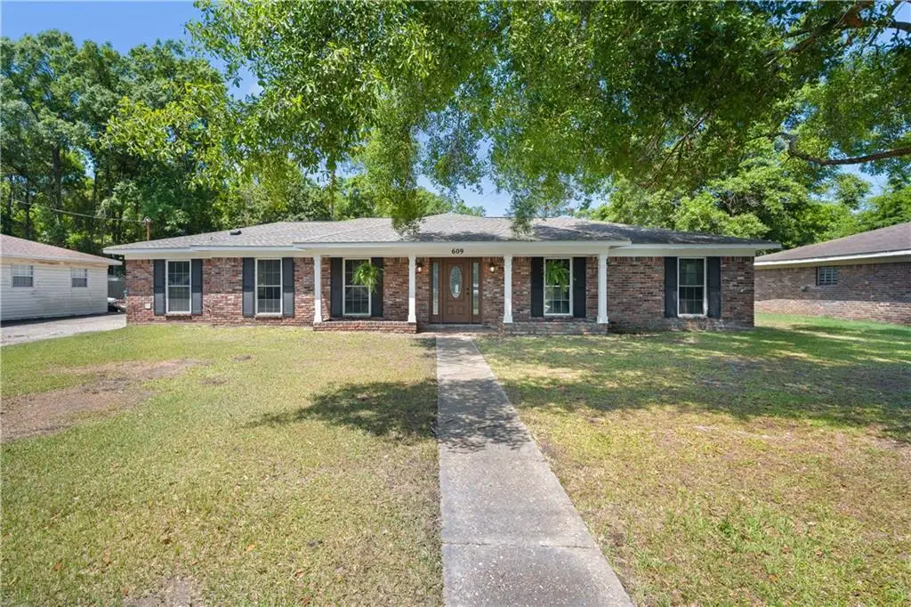 609 Oakmont Street, Saraland, AL 36571 - #1