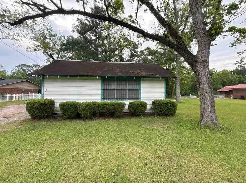 4236 Everett Road, Eight Mile, AL 36613 - #1