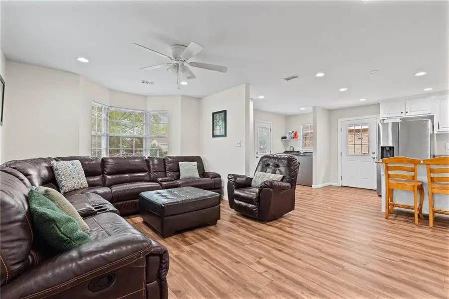 3054 Cottage Knoll Drive, Mobile, AL 36695 - #2