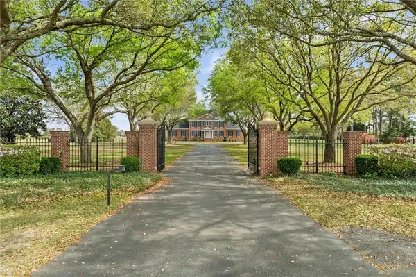 10447 Jeff Hamilton Road, Mobile, AL 36695