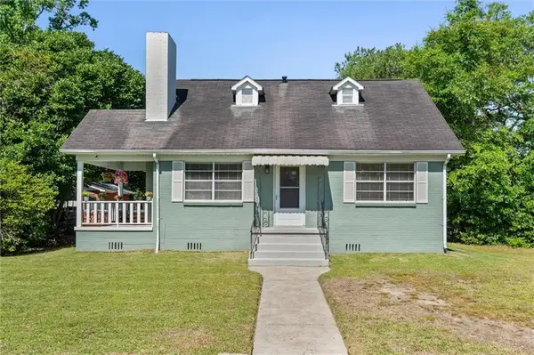 300 Thornhill Circle, Mobile, AL 36606