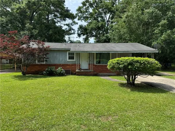 123 Clark Avenue, Saraland, AL 36571