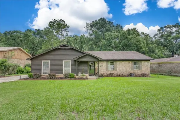 1800 Princeton Woods Drive E, Mobile, AL 36618