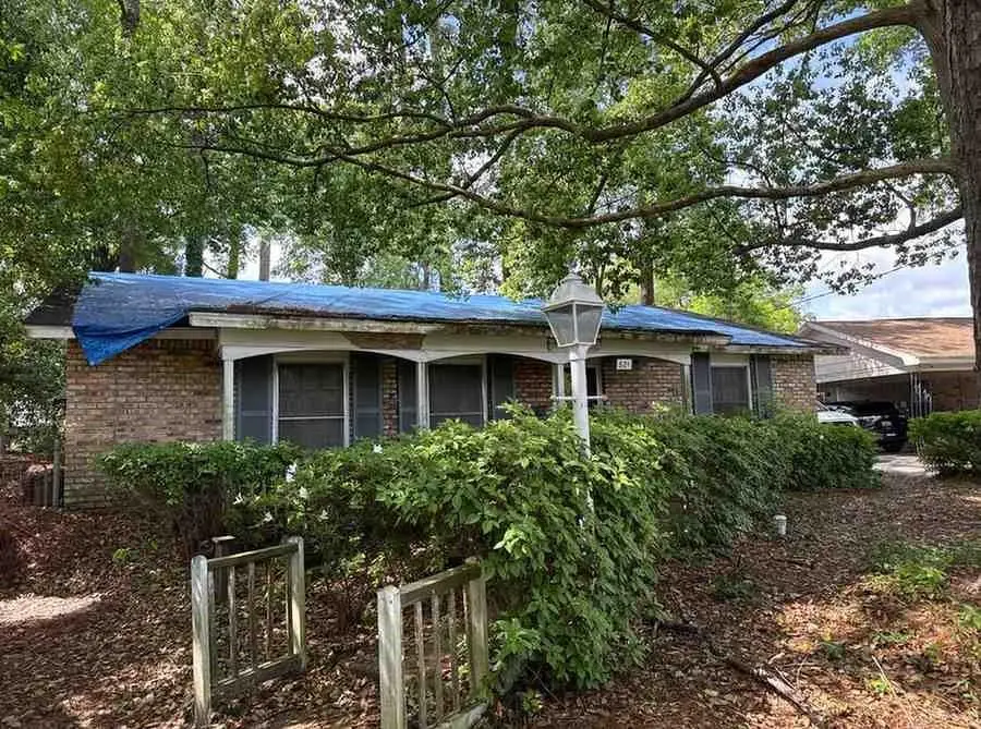 521 Holiday Avenue, Chickasaw, AL 36611 - #2