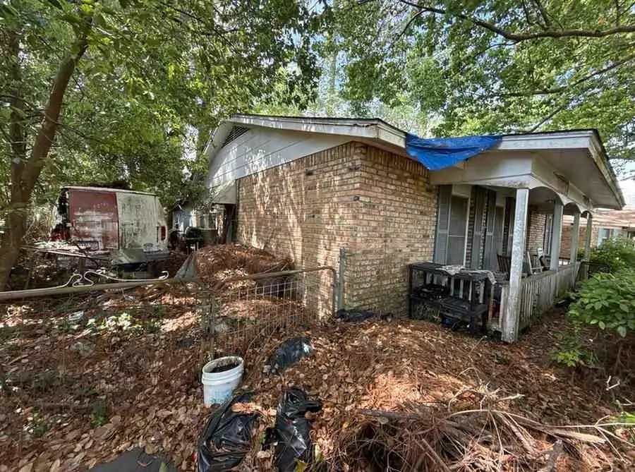 521 Holiday Avenue, Chickasaw, AL 36611 - #3