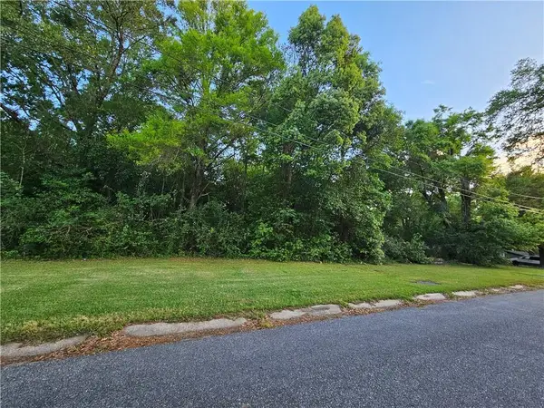7225 Peachtree Lane, Mobile, AL 36618