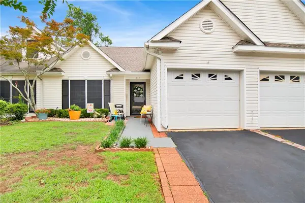 643 Spring Lake Court, Mobile, AL 36695